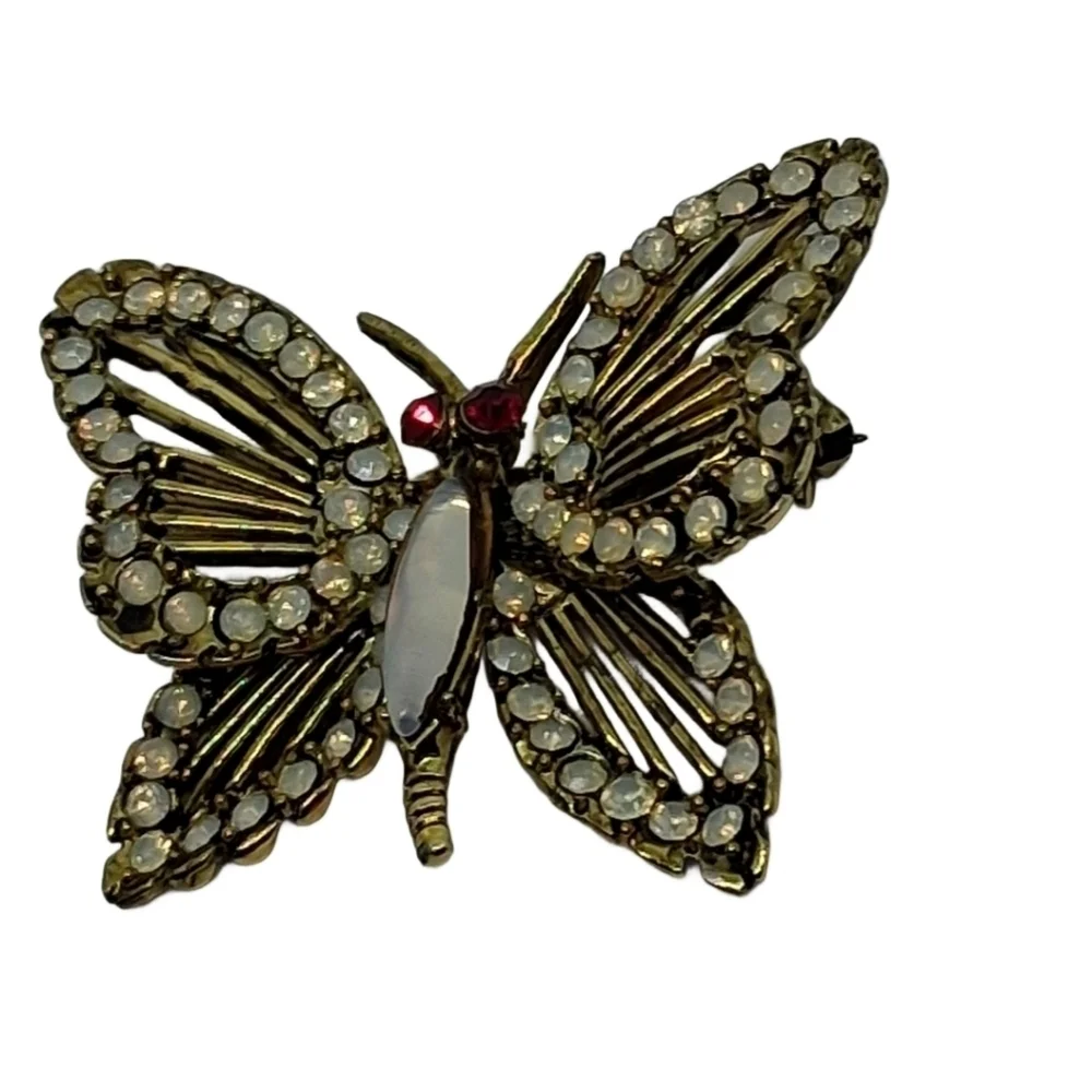 BEAUTIFUL VINTAGE BUTTERFLY BROOCH WITH OPALESCENT STONES